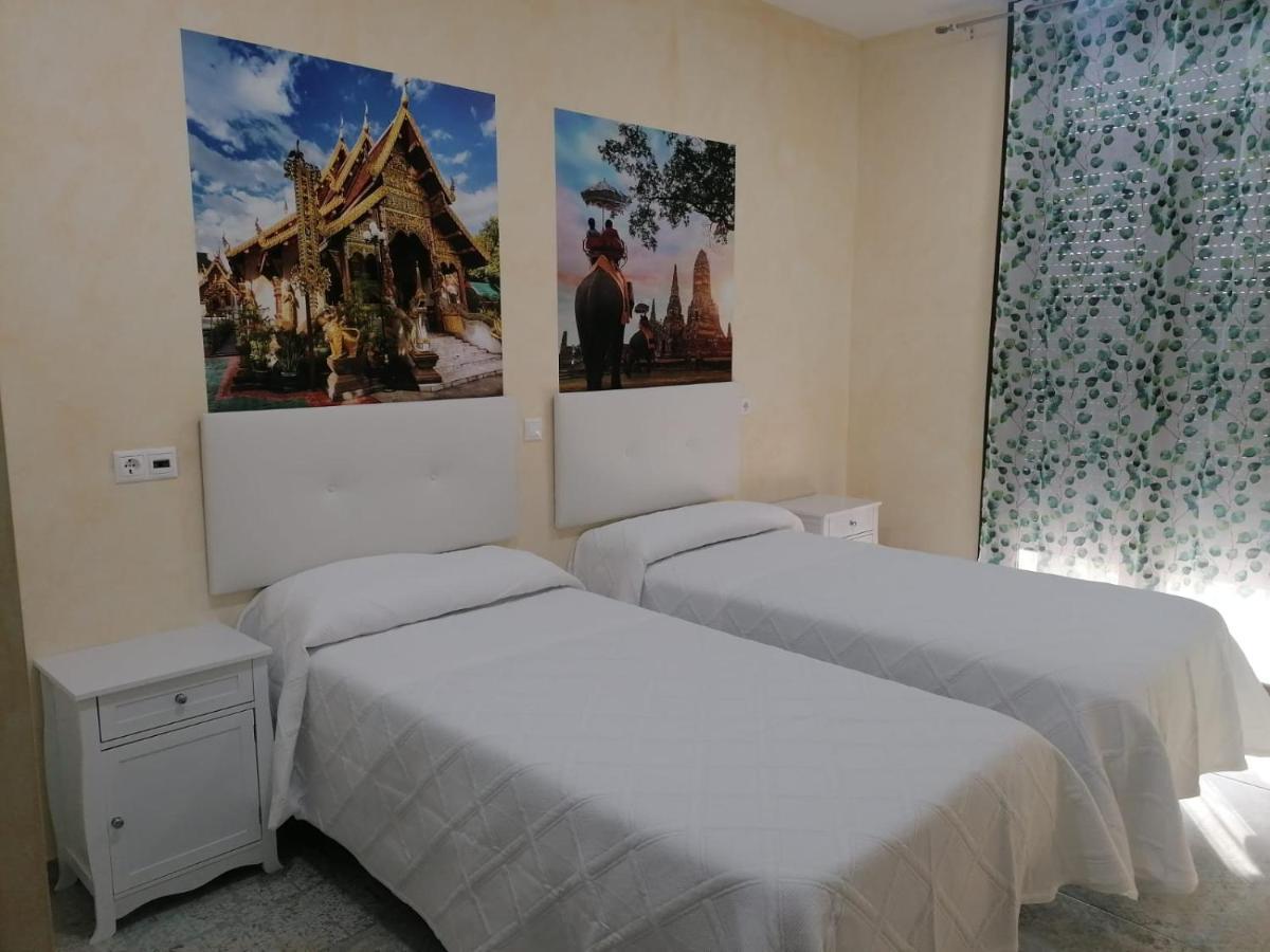 Hostal Restaurante Casa Isabel Gamonal ภายนอก รูปภาพ